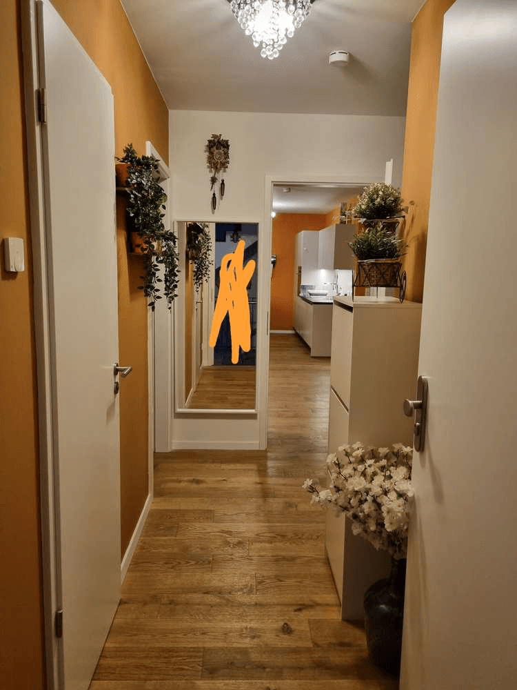 Stilvolle, neuwertige 3-Zimmer-Wohnung mit Balkon und EBK in Langenfeld