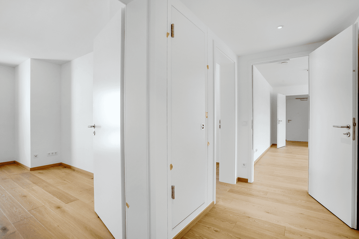 Stilvolle Neubau-Erstbezug 3-Zimmer-Wohnung mit Balkon in Trudering – Bild 4